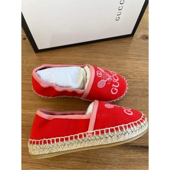 Gucci kids loafers size 10. Brand new in box - Picture 4 of 4